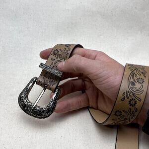 vintage style brown american western design belt